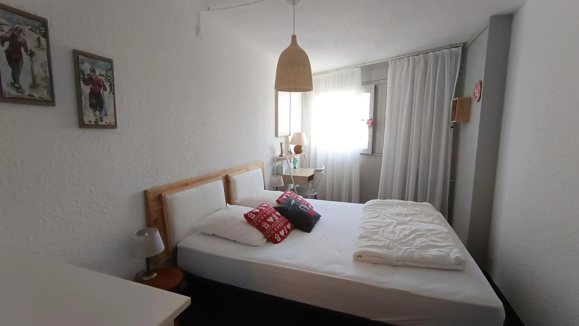 Appartement Confortable 4 Pers, Balcon Soleil, Parking, Pres Des Pistes - Fr-1-445-172 Montgenevre 0*,  France